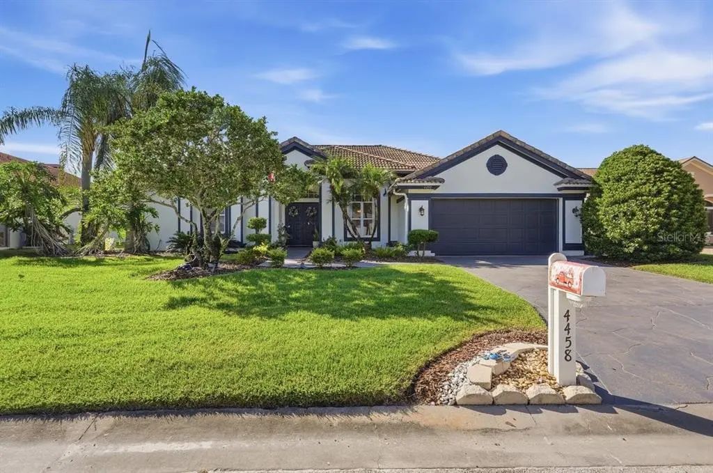 4458 Fairway Oaks Drive, MULBERRY