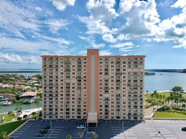 4900 Brittany Drive S 706, ST PETERSBURG