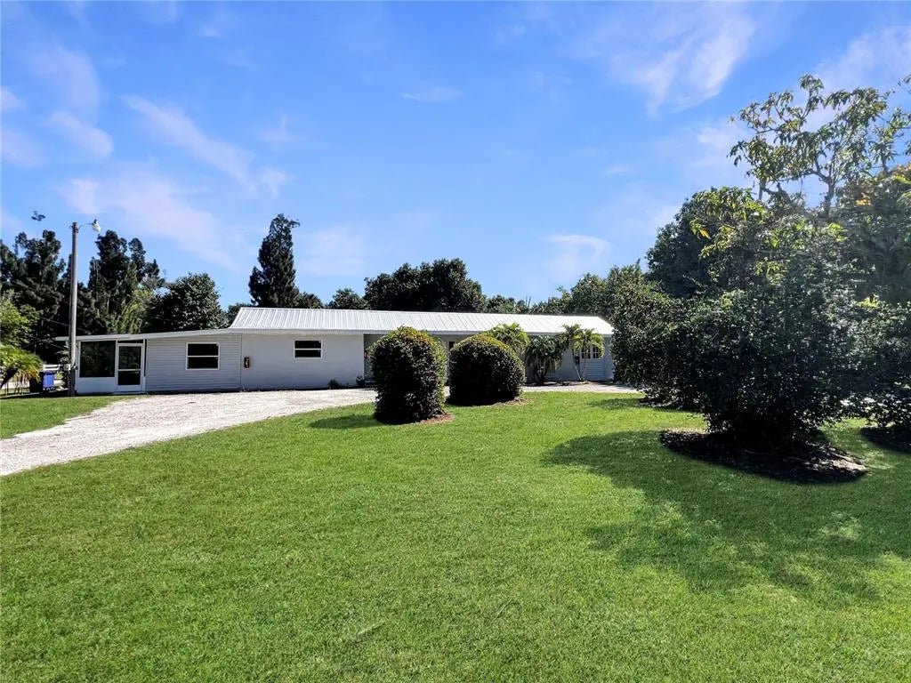 15206 Stringfellow Road 3 & 4, BOKEELIA