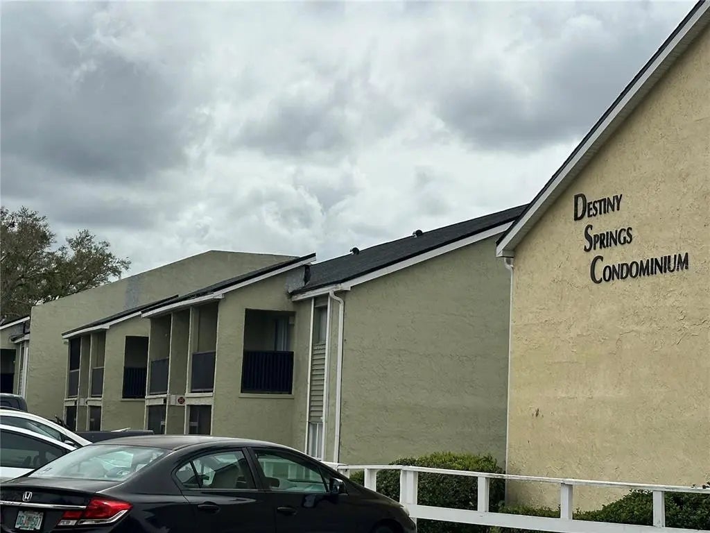 Photo of Listing #O6399555