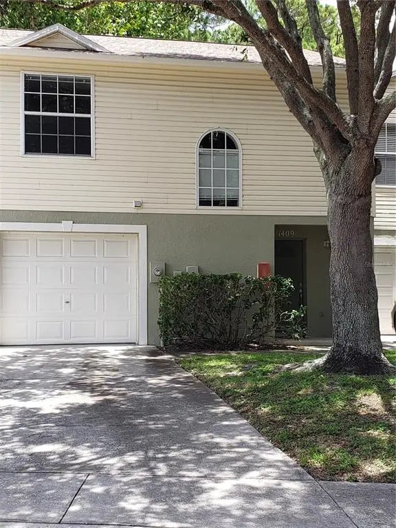 1409 Adams Circle E, LARGO