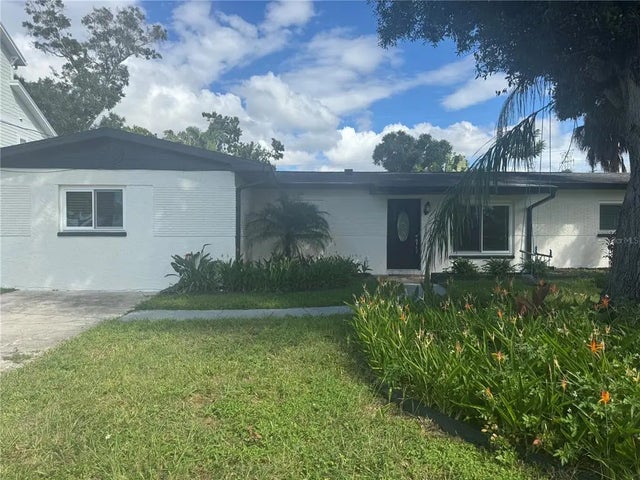 321 Shore Drive E, OLDSMAR