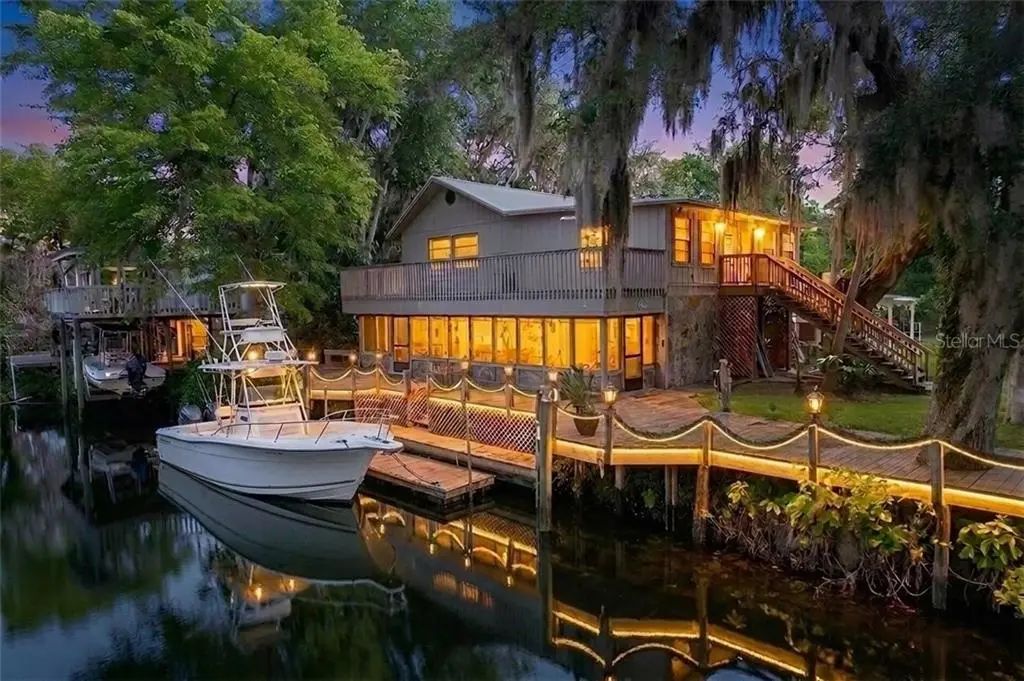 11590 N Kayak Point, Inglis