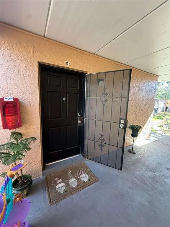 4724 Christa Court 322, TAMPA