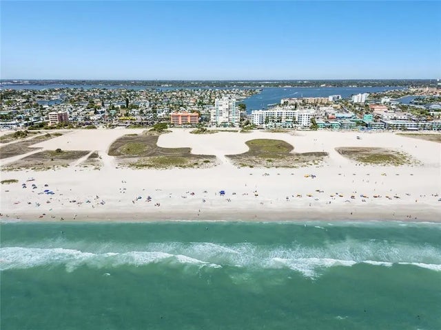 11000 Gulf Boulevard 703, TREASURE ISLAND
