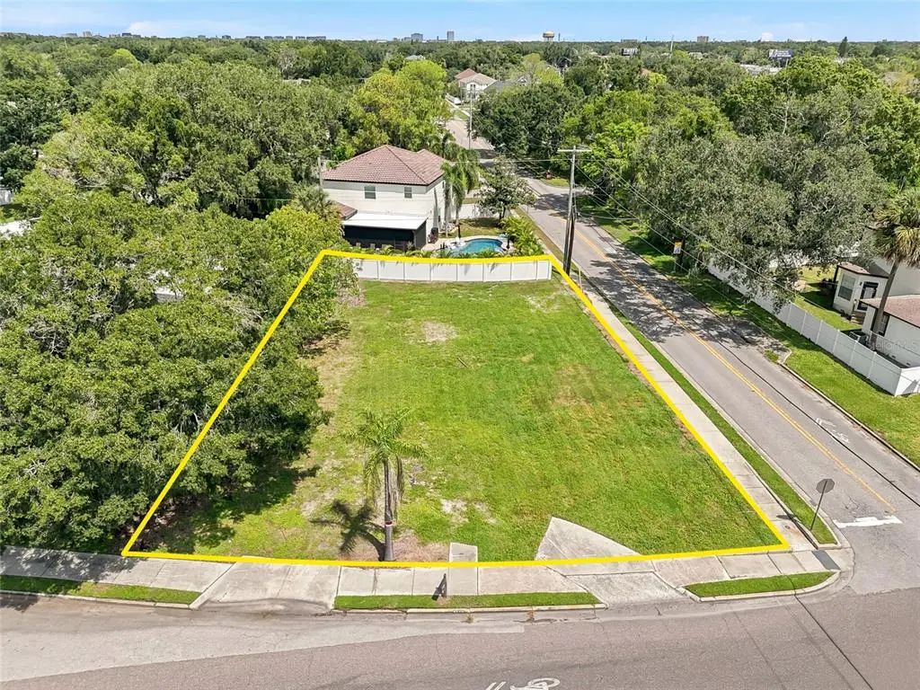 3622 W Tampa Circle, TAMPA