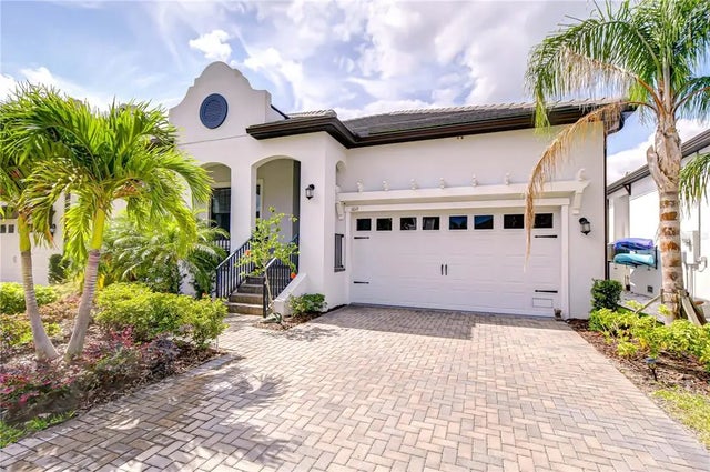 1015 Seagrape Drive, RUSKIN