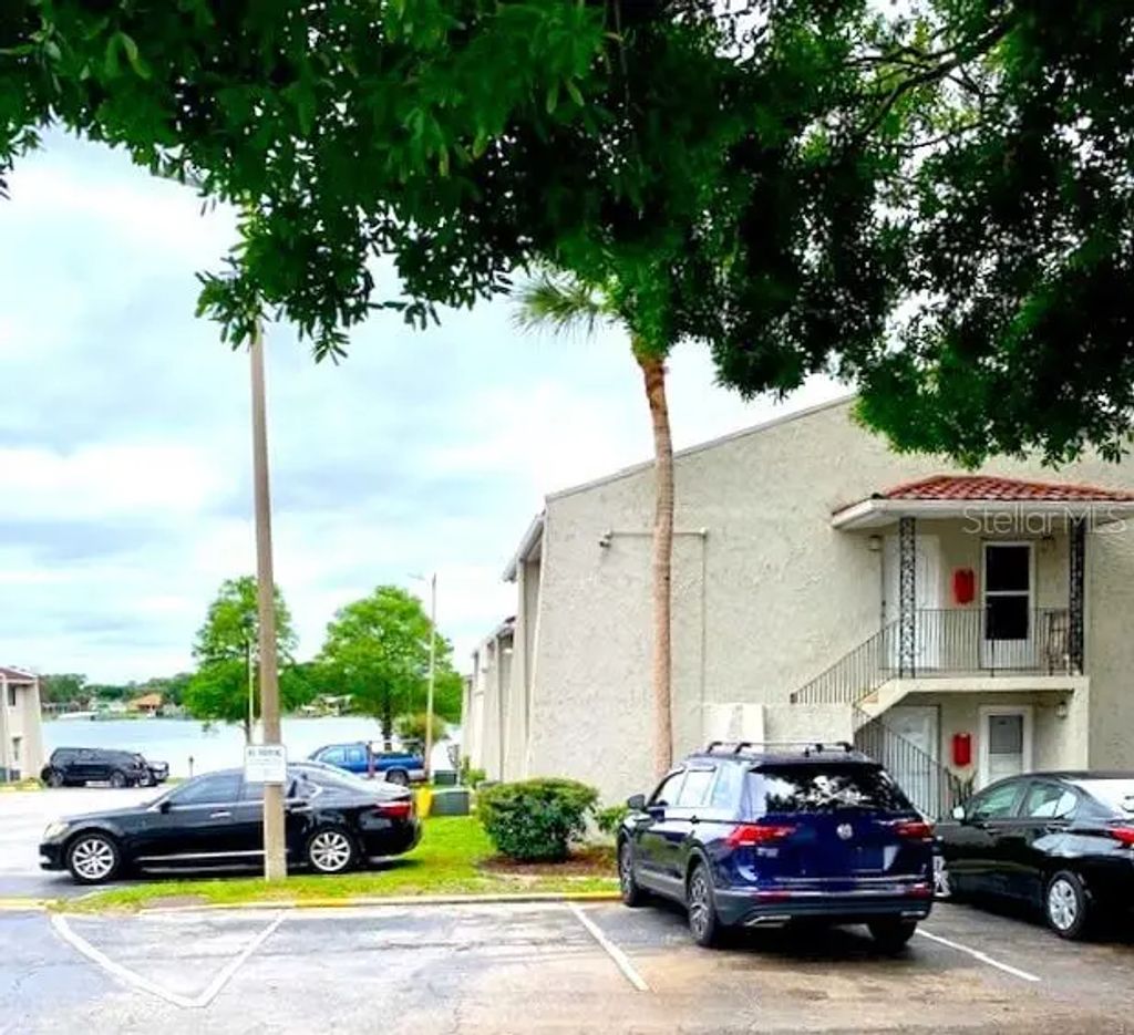 1103 Cypress Gardens Boulevard 13, WINTER HAVEN