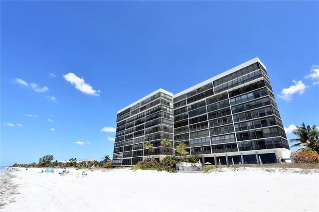 15462 Gulf Boulevard 704, MADEIRA BEACH
