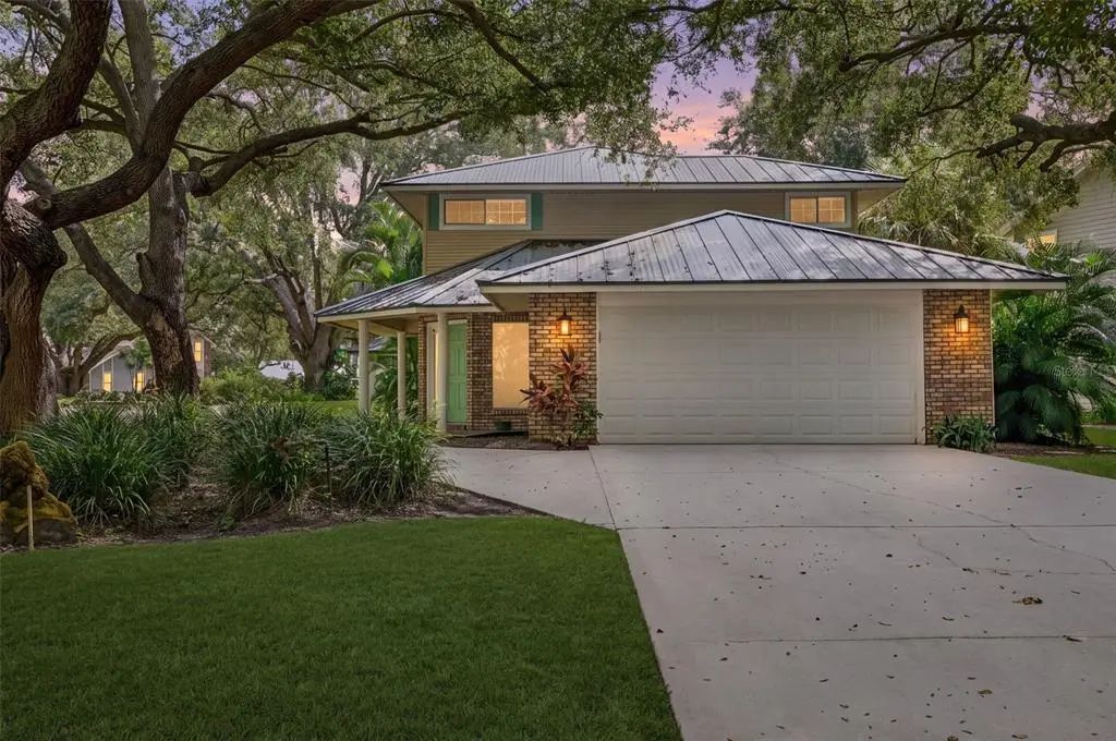 6812 Arbor Oaks Drive, BRADENTON