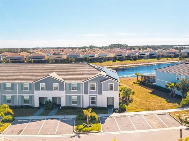 7554 Oak Spring Lane, DAVENPORT