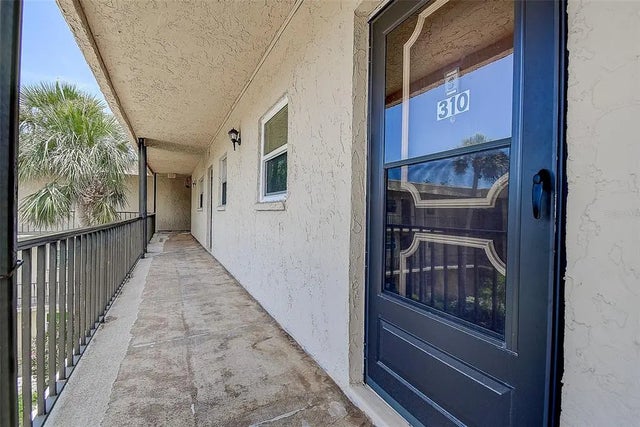 11485 Oakhurst Road 310, LARGO