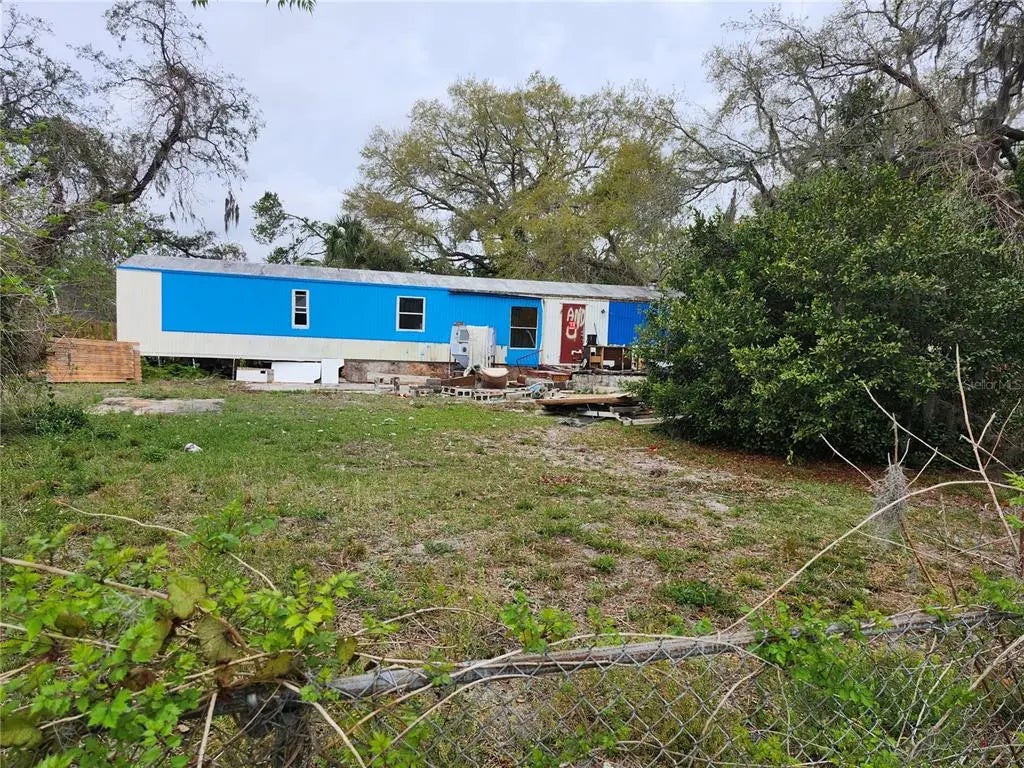 1902 N Mobile Villa Drive, LUTZ