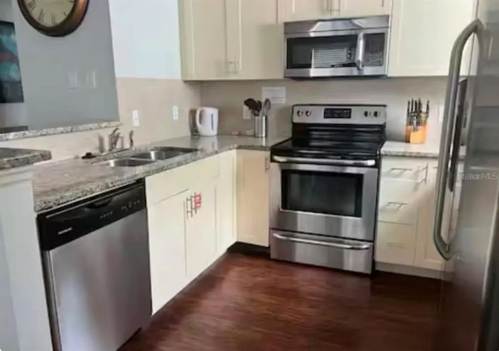 5364 Diplomat Ct view 6