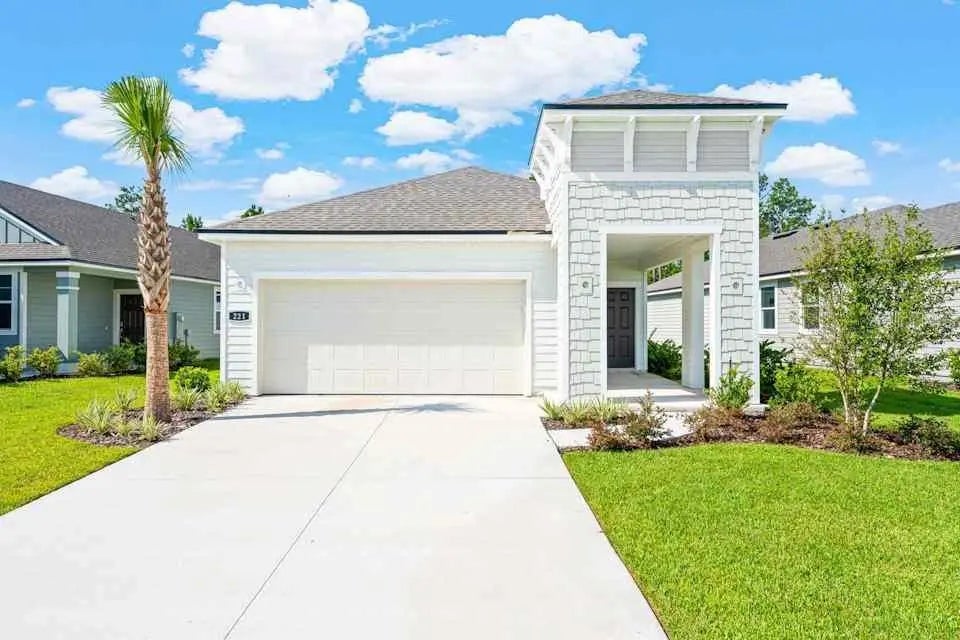 221 Montgomery Court, PALM COAST