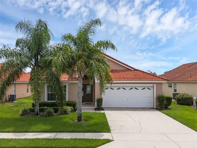 242 Saragossa Ave, DAVENPORT