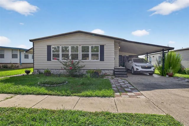 3850 Sarah Drive, WESLEY CHAPEL