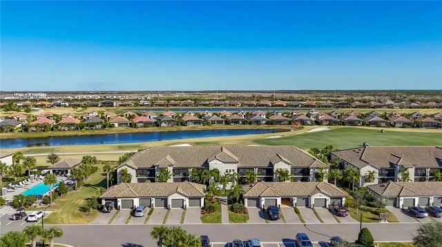 5711 Palmer Circle 205, BRADENTON