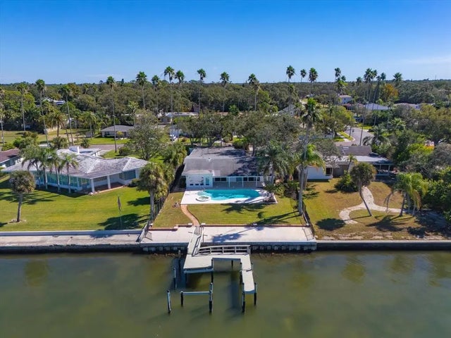 1614 Santa Barbara Drive, DUNEDIN
