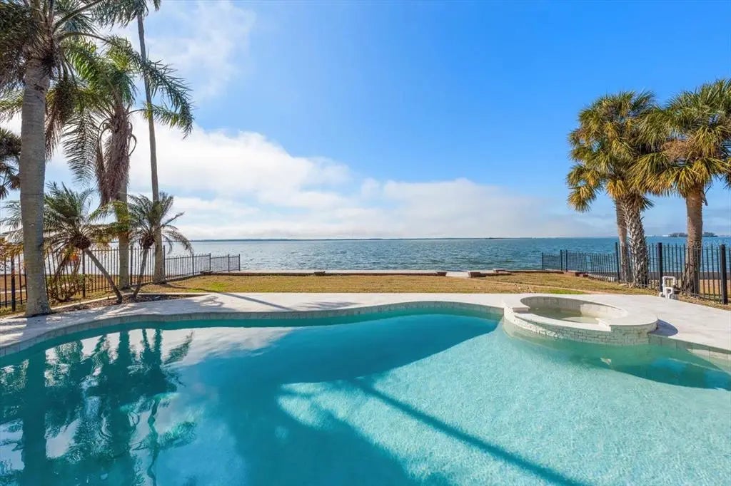 1614 Santa Barbara Drive, DUNEDIN