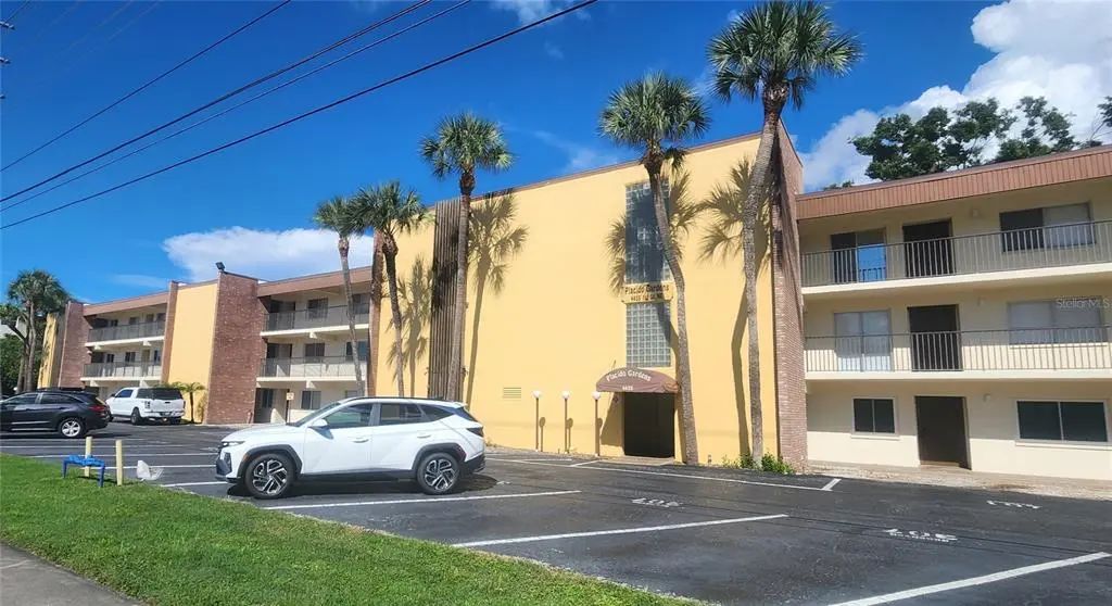 4435 1st Street Ne 111, ST. PETERSBURG