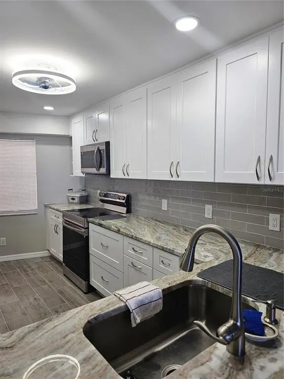 3100 Gulf Boulevard 221, BELLEAIR BEACH
