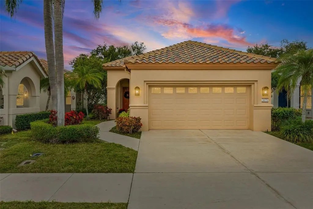 3871 Alamanda Drive, SARASOTA