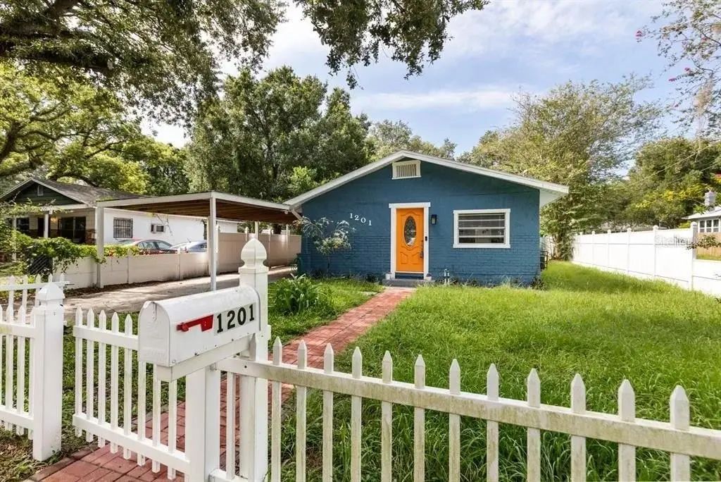 1201 E Cayuga Street, TAMPA