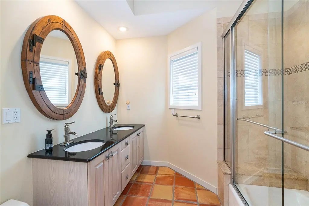 Gulf Shores Realty: 46 1b63d8be96c7f4b85fe8b67eb9a337dd l