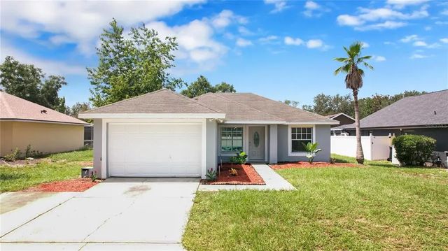 318 Walpole Loop, DAVENPORT