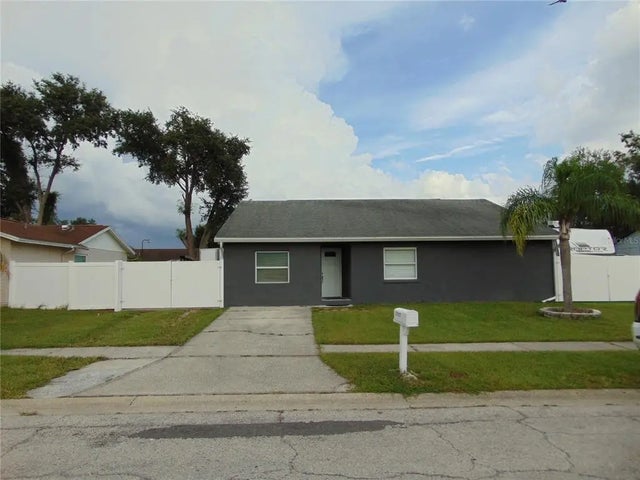 13905 Pathfinder Drive, TAMPA