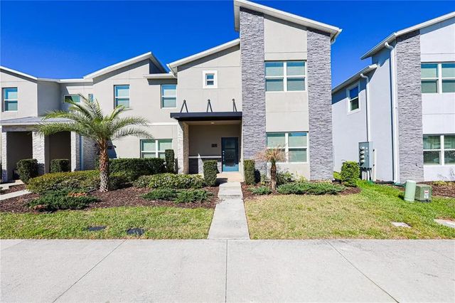 1132 Challenge Drive, DAVENPORT