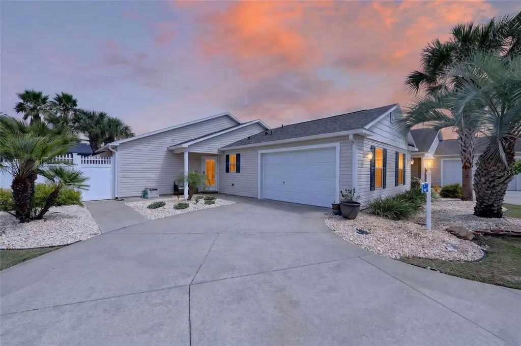 1945 Fiddlewood Place, THE VILLAGES