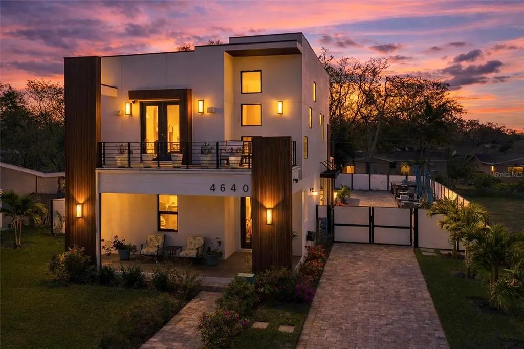 4640 35th Avenue N, ST PETERSBURG