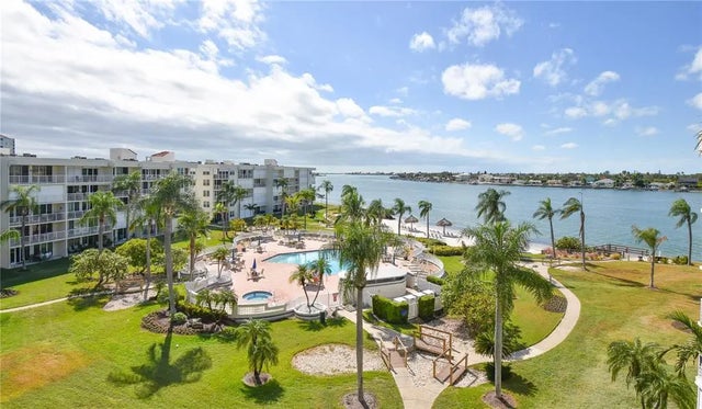 6021 Bahia Del Mar Circle 540, ST PETERSBURG