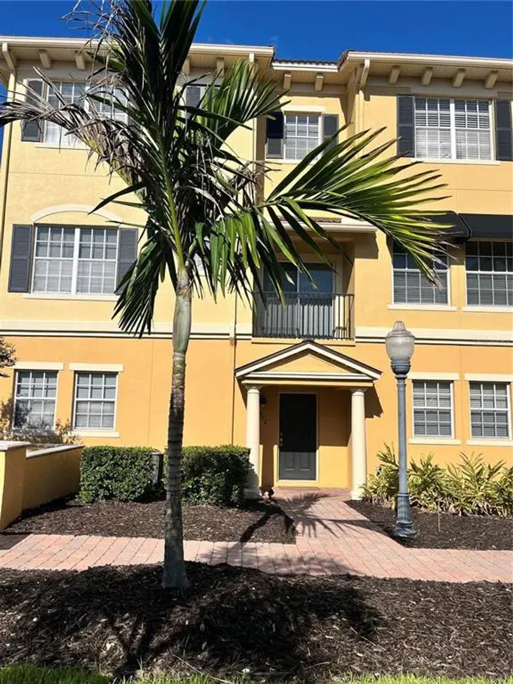 512 Jasmine Way, CLEARWATER