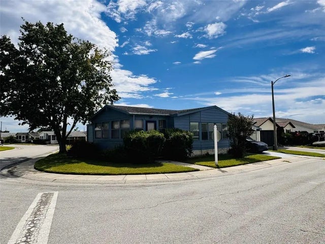 2206 Golden Horseshoe Circle N, LAKELAND