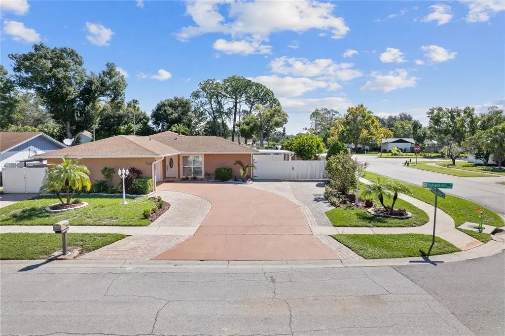 14501 Highland Hills Place, TAMPA