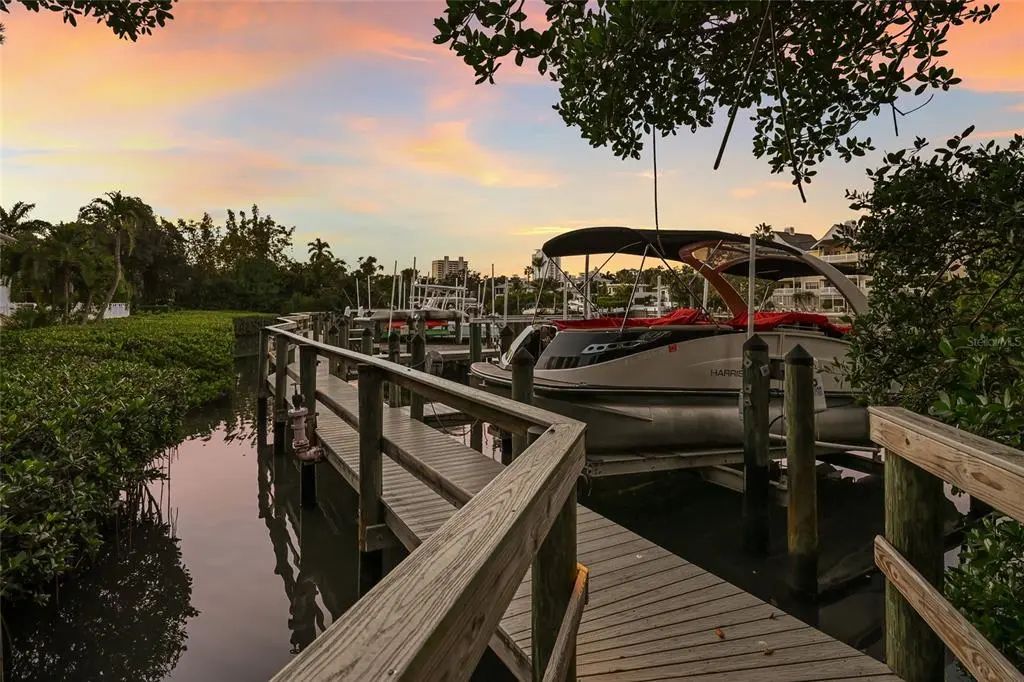 1749 Lincoln Park Circle, SARASOTA