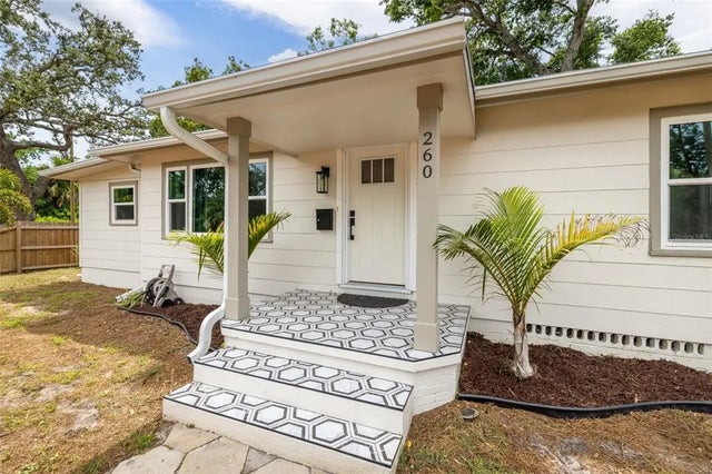 260 46th Street N, ST PETERSBURG