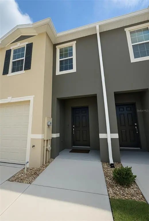 1045 Blue Jay Drive, DAVENPORT