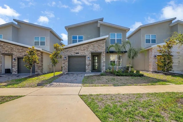 1025 Leader Street, DAVENPORT