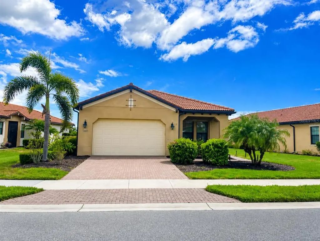 10485 Crooked Creek Drive, VENICE