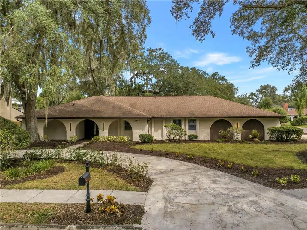 1116 N Riverhills Drive, TEMPLE TERRACE