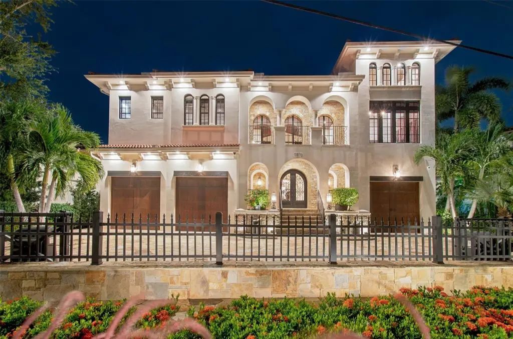 58 Martinique Avenue 1/2, TAMPA