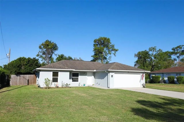1068 Mayflower Avenue, DELTONA