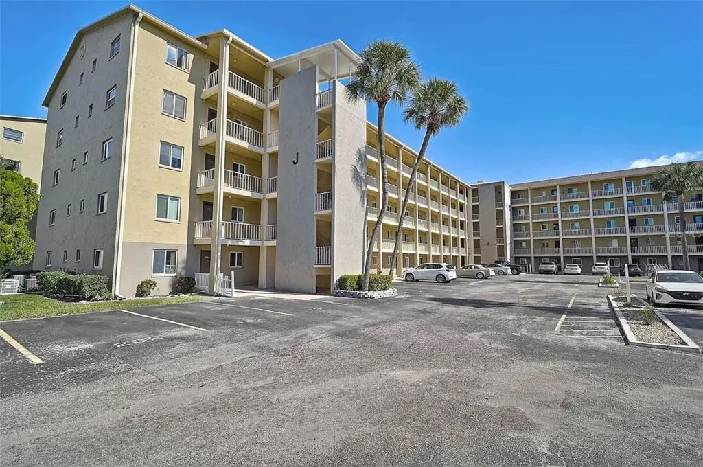 3621 Lake Bayshore Drive J-403, BRADENTON