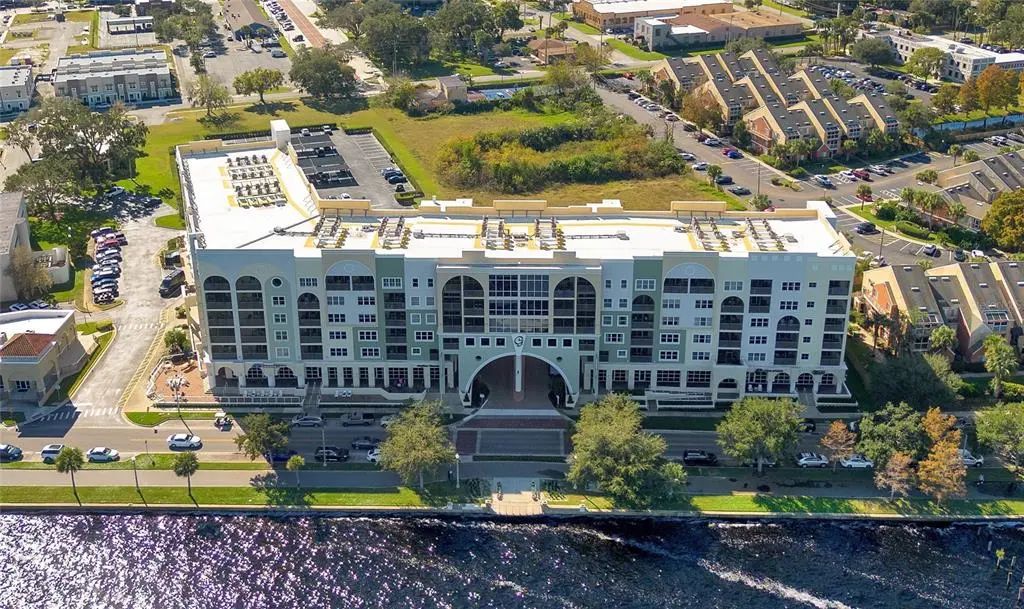 225 W Seminole Boulevard 413, SANFORD