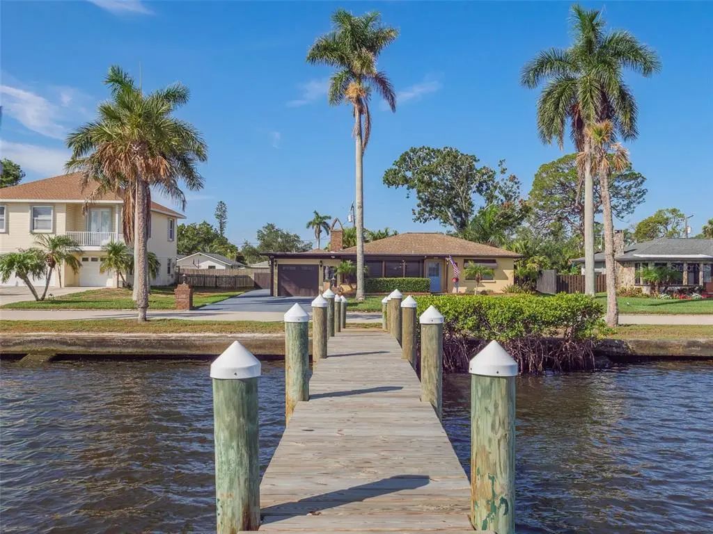 2410 Riverside Drive E, BRADENTON