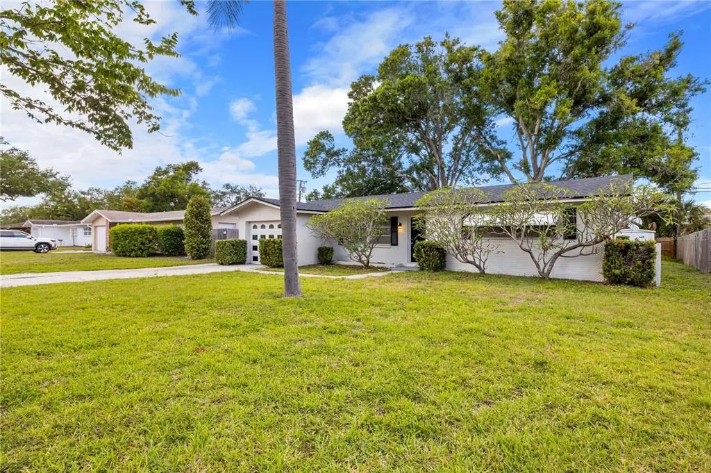 39 of 51 - 1820 Patlin Circle N, LARGO, FL